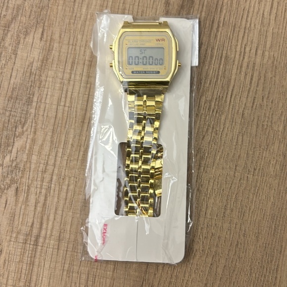 New Holiday/ Christmas WR Watch Gold Metallic -unisex - Picture 4 of 5